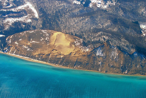 1977 : Sleeping Bear Dunes National Lakeshore Established